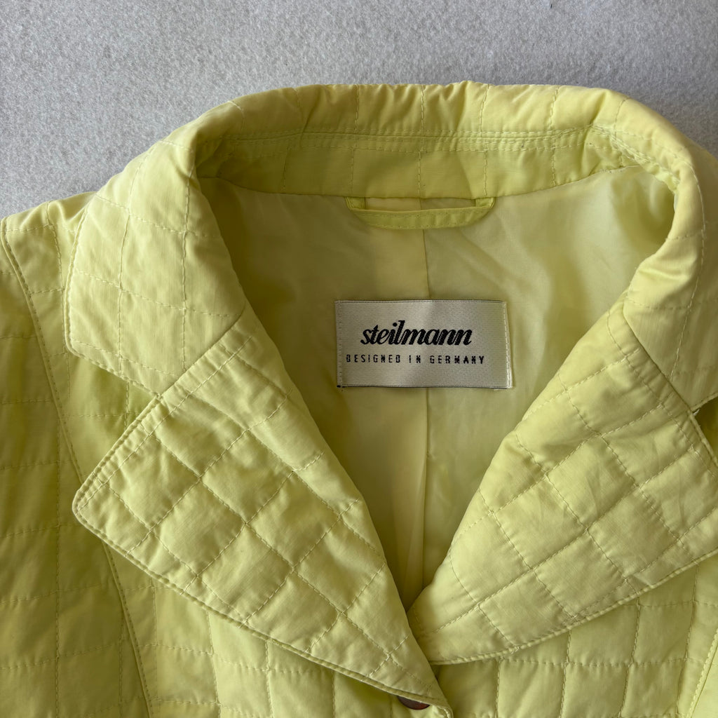 90s Minimalist Lemon Yellow Pastel Quilted Button-Up Blazer (M)