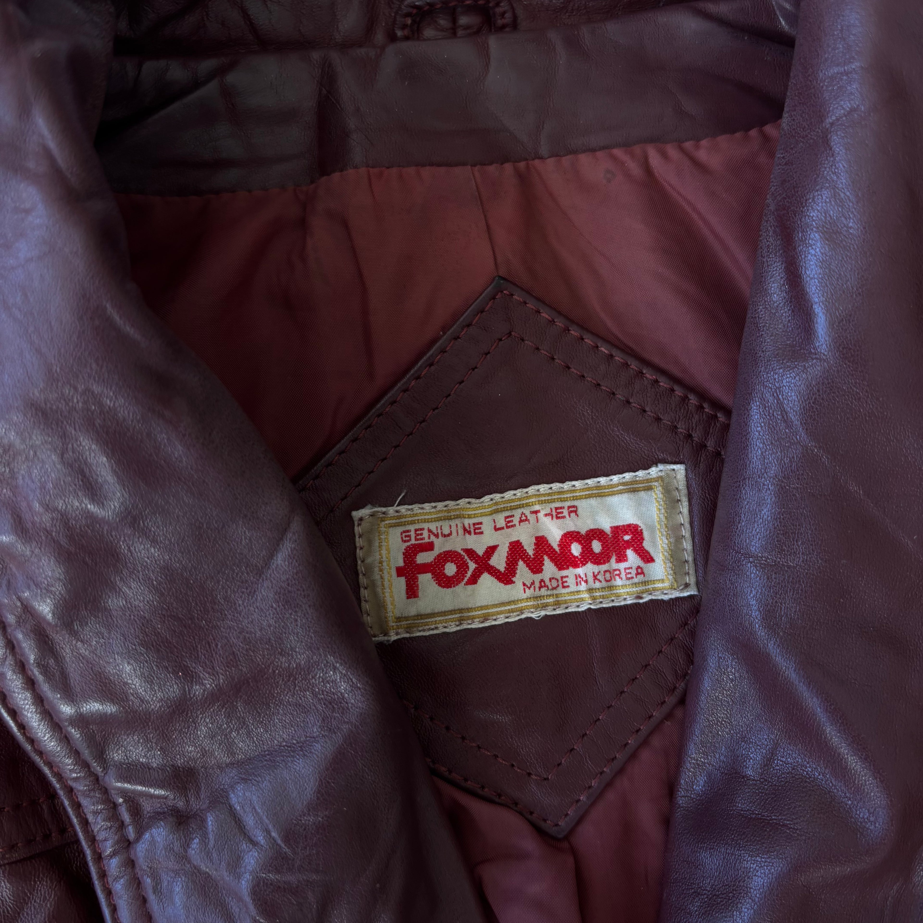 Vintage Burgundy Leather Short Trench Coat (M)