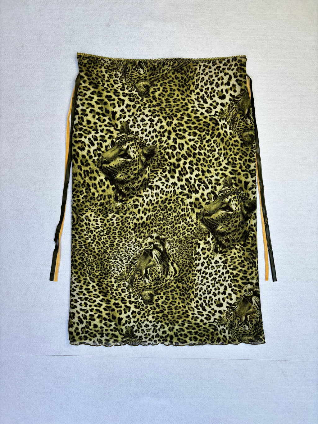 Saia Midi com Estampado de Leopardo Cinzento (S)