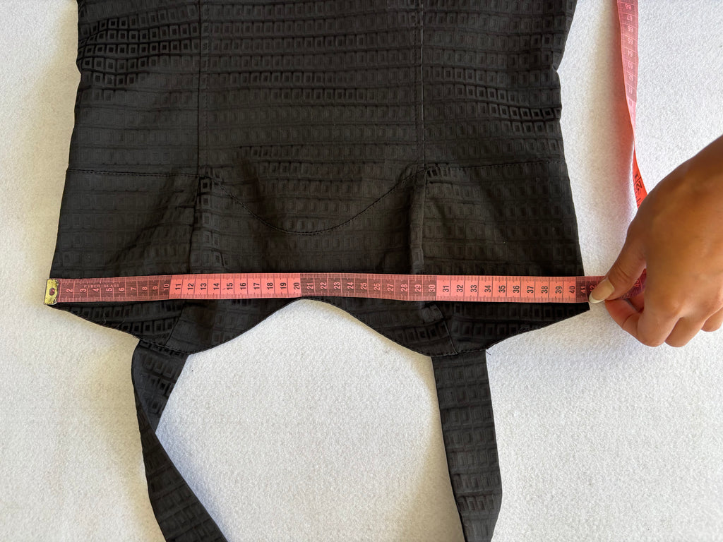 Y2K Black Textured Geometric Halter Top (M)